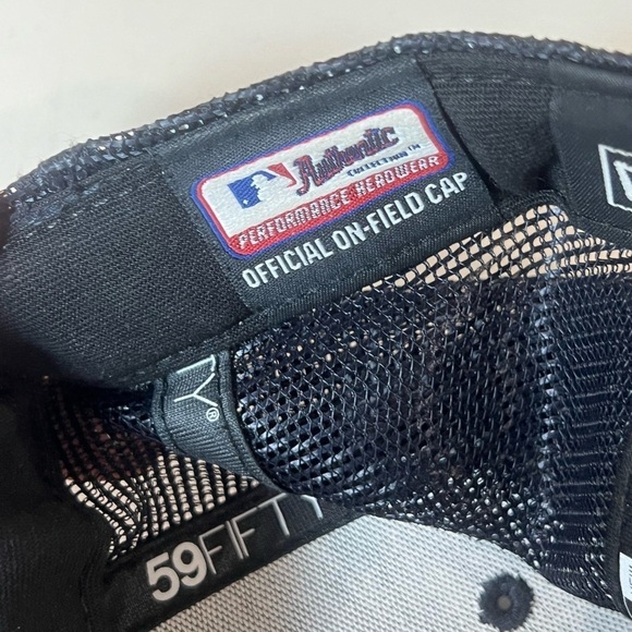 New Era On-Field NY Yankees New York Size 7 Classic Navy Mesh Cap Hat Unisex - Picture 4 of 8